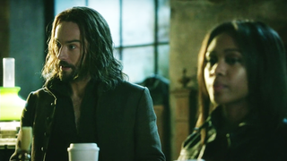 Illustration for article titled Sleepy Hollow Really, Really Wants You to Come Back